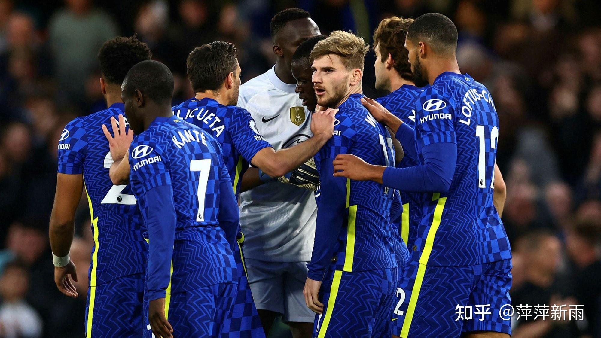 九游体育注册入口西汉姆训练开放日；今晨状态回暖引欢呼；足总杯在即；赛程密集仍需轮换的简单介绍